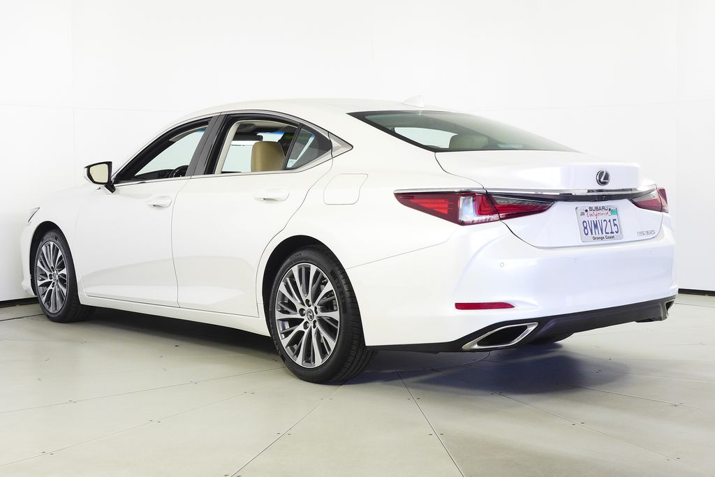 Thumbnail: 2020 Lexus ES - 9