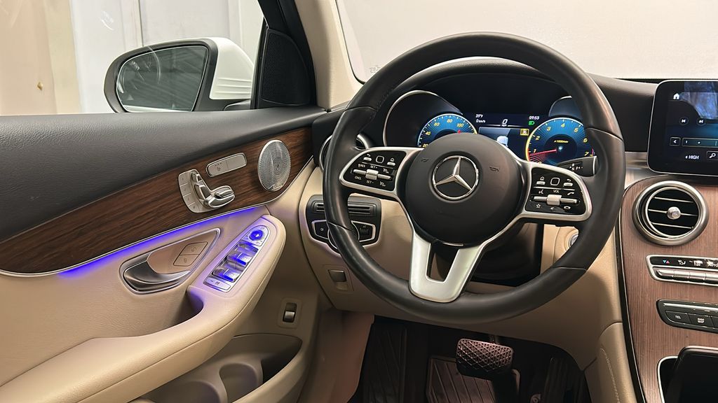 2020 Mercedes-Benz GLC 300 24