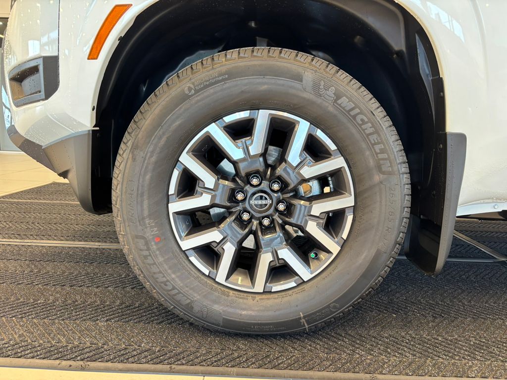 2026 Nissan Frontier SV