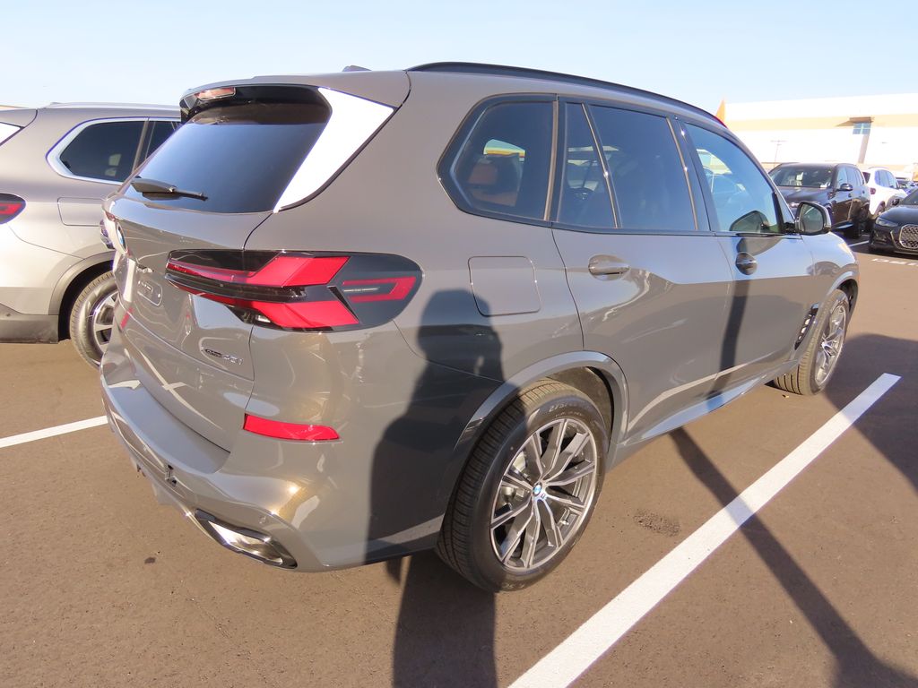Thumbnail: 2026 BMW X5 - 3