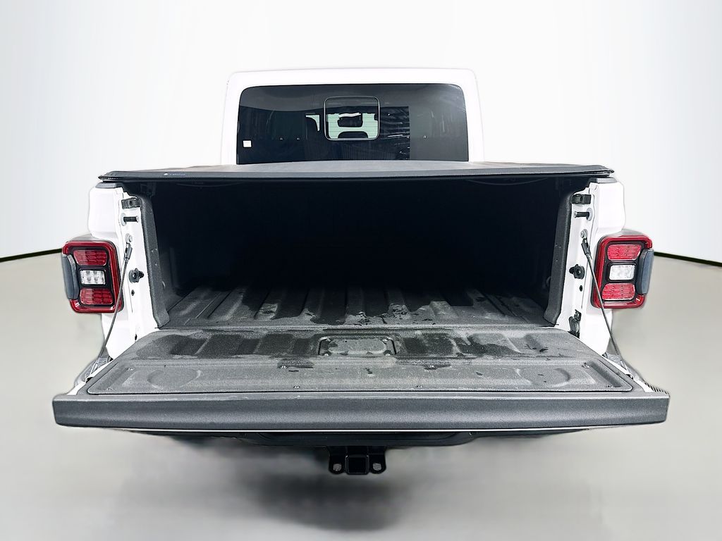 Used 2021 White Jeep Mojave image 29