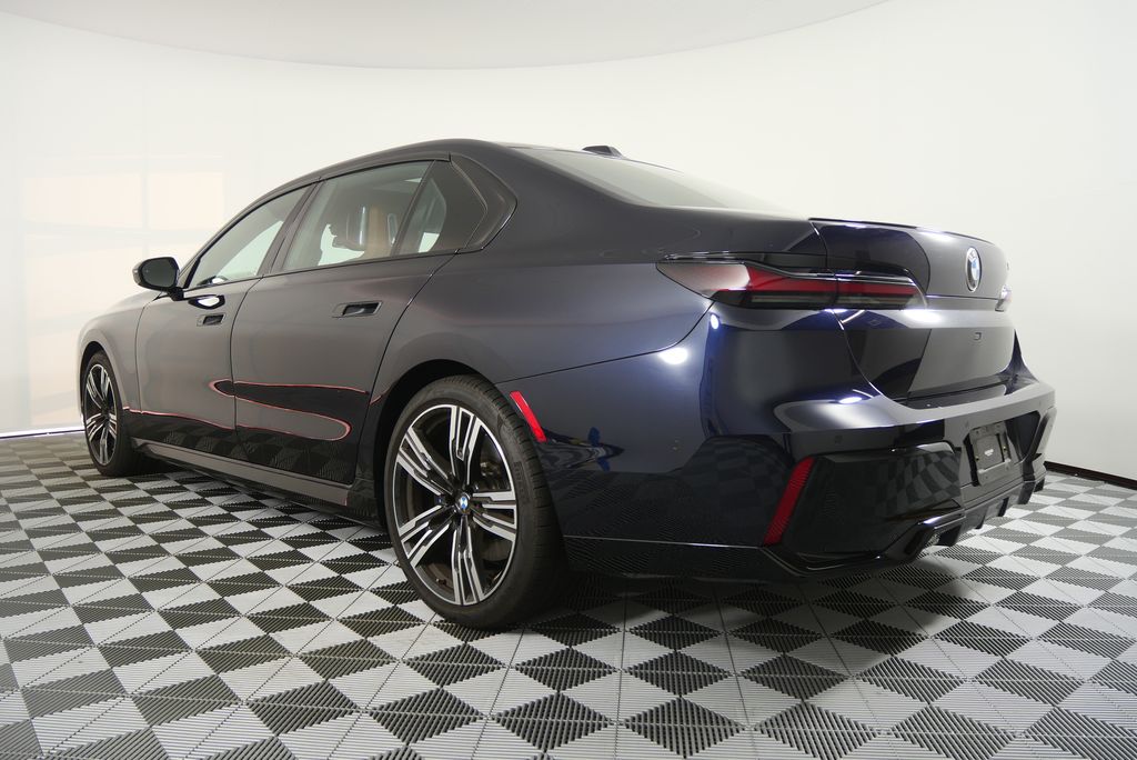 Thumbnail: 2023 BMW 7 Series - 5