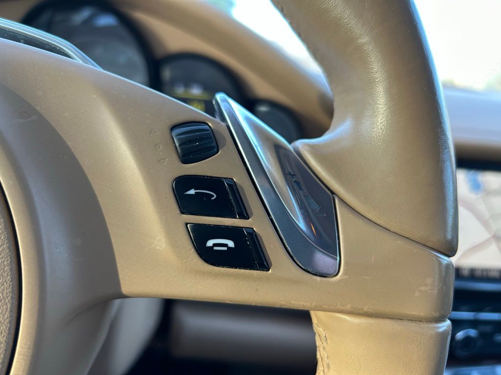 Thumbnail: 2012 Porsche Panamera - 18