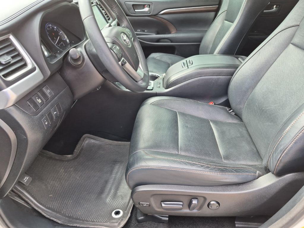 Used Car 2014 Toyota Highlander  Limited For Sale Under $20,000 In Austin, Texas