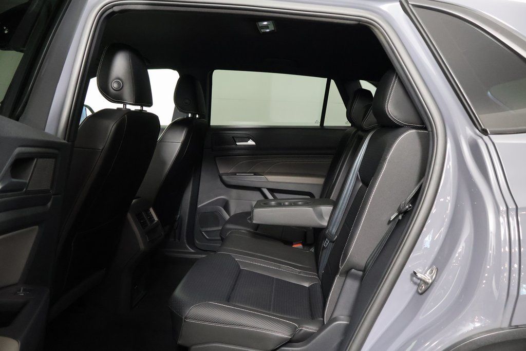Thumbnail: 2021 Volkswagen Atlas - 11