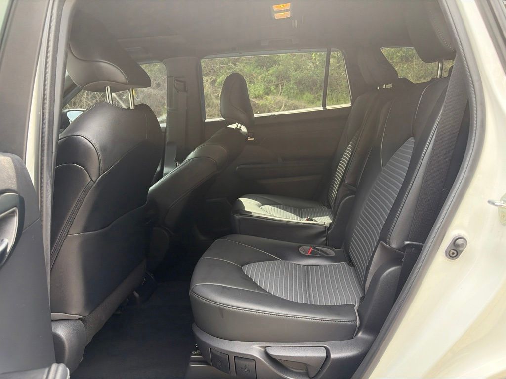 2021 Toyota Highlander XSE White at Phil Fitts Ford