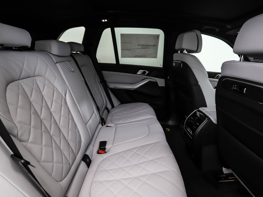 Thumbnail: 2026 BMW X5 - 27