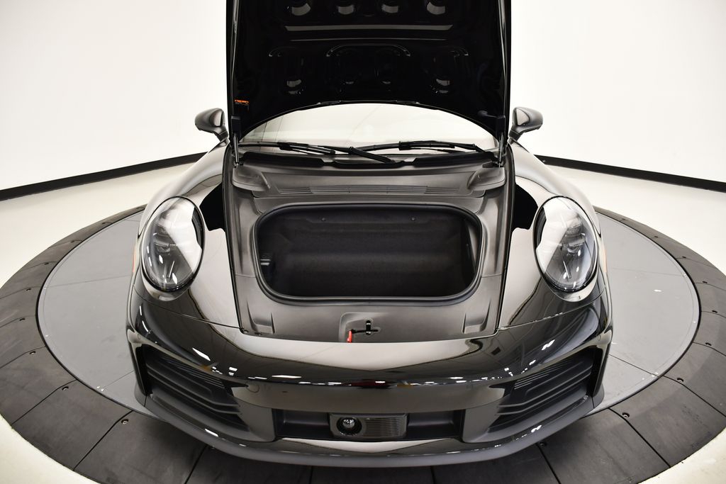 Thumbnail: 2025 Porsche 911 - 11