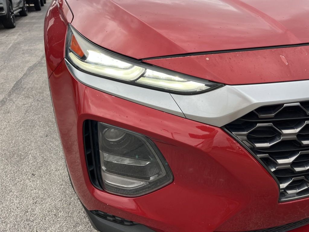 2019 Hyundai Santa Fe SE 10