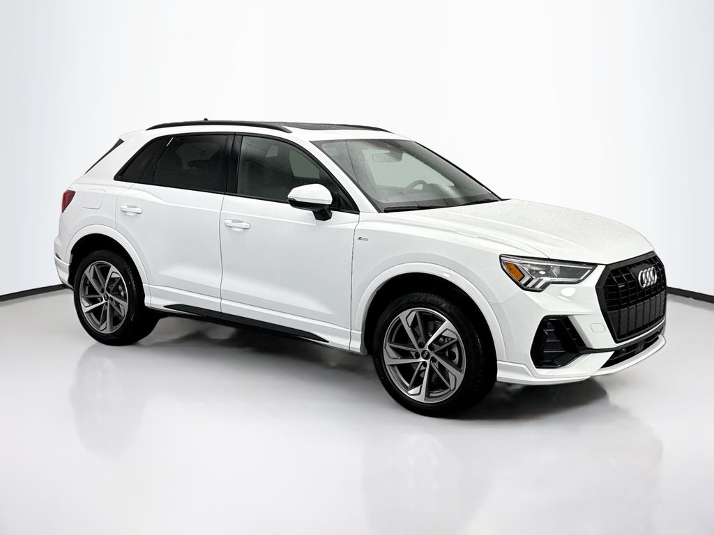 Thumbnail: 2025 Audi Q3 - 3