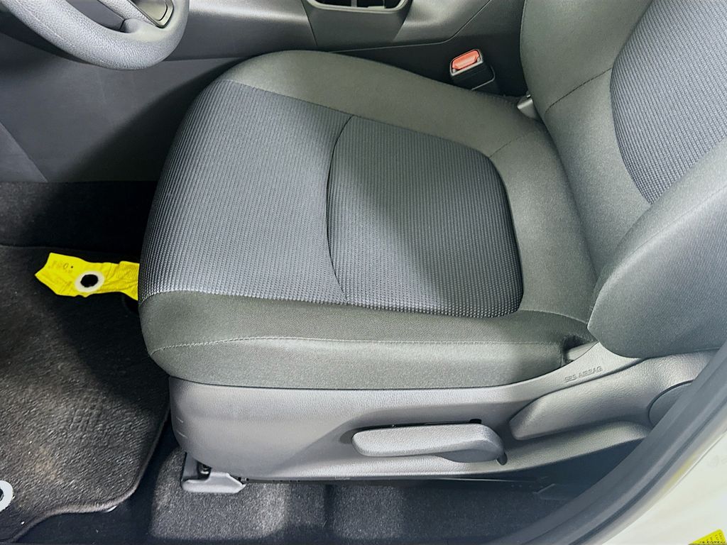 Thumbnail: 2025 Toyota RAV4 - 20