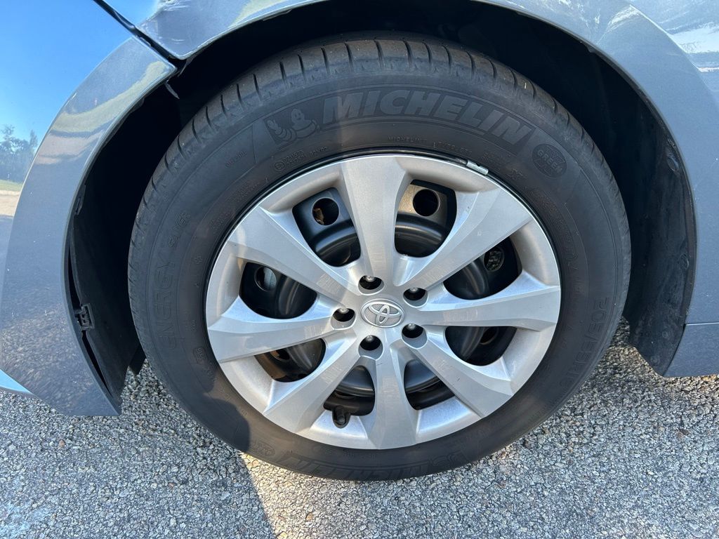 Thumbnail: 2023 Toyota Corolla - 9