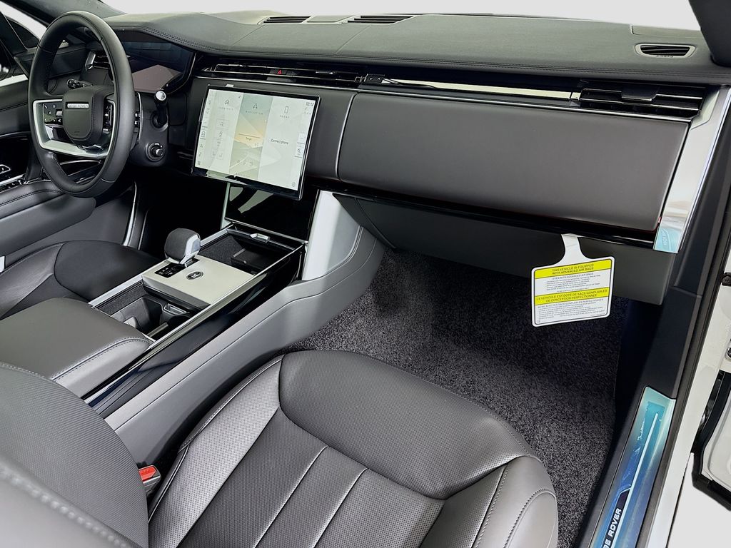 Thumbnail: 2026 Land Rover Range Rover - 17