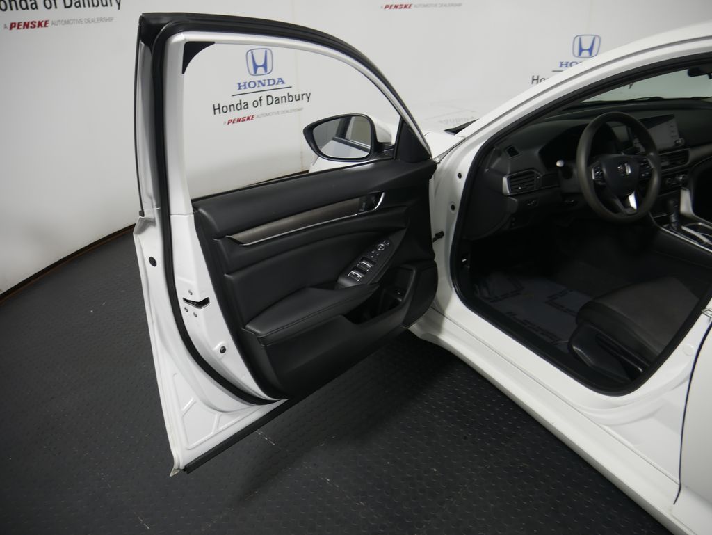 2020 Honda Accord LX 10