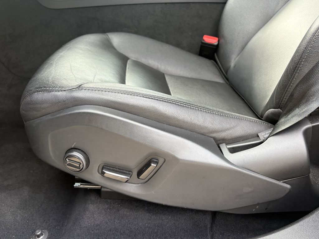 Certified Used 2024 Gray Metallic Volvo B5 Core image 12