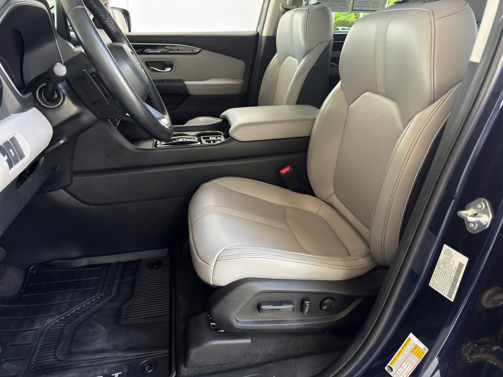 2024 Honda Pilot Touring  at Community Honda