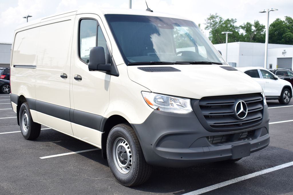 2024 Mercedes-Benz Sprinter 2500 9