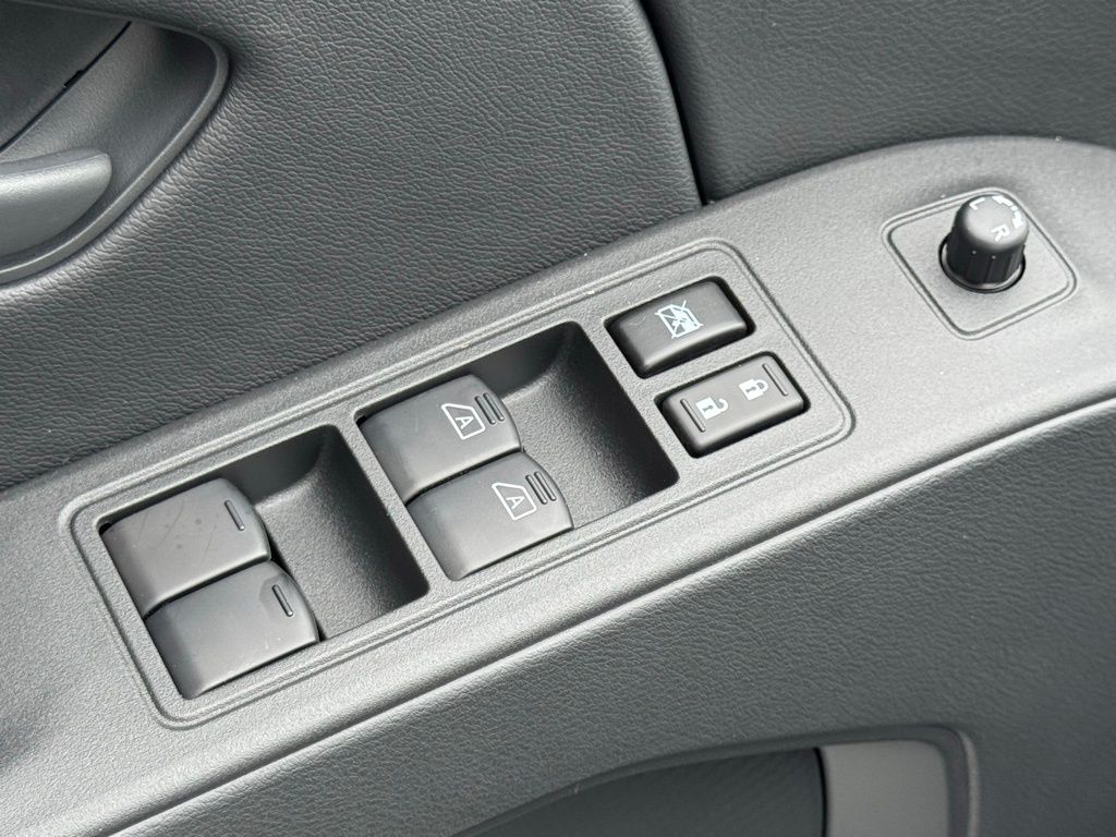 2026 Nissan Frontier SV - Photo 13
