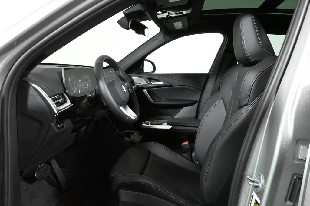 2025 BMW X1 xDrive28i 3