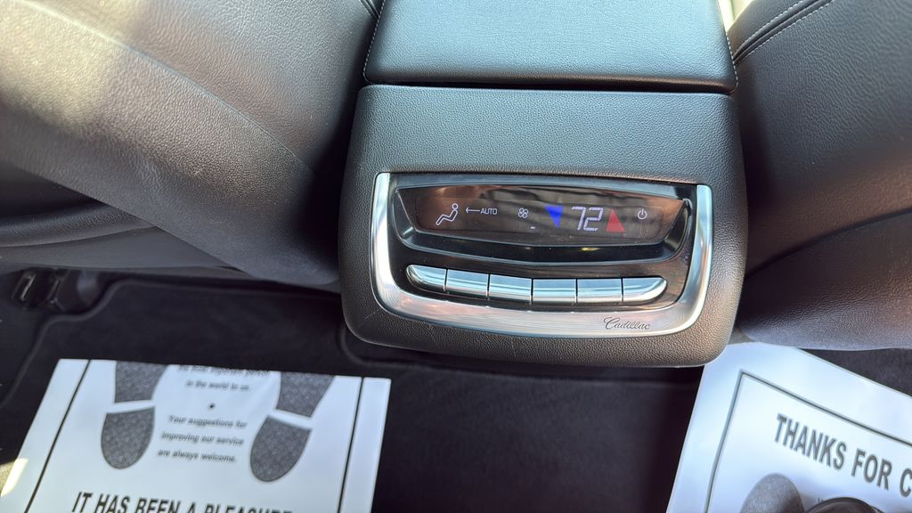 2022 Cadillac XT6