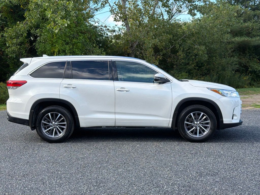 Used 2018 Toyota Highlander SUV