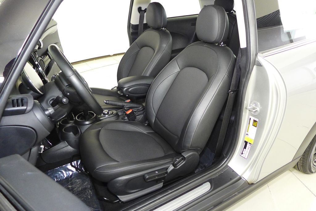 Thumbnail: 2023 MINI Cooper - 23