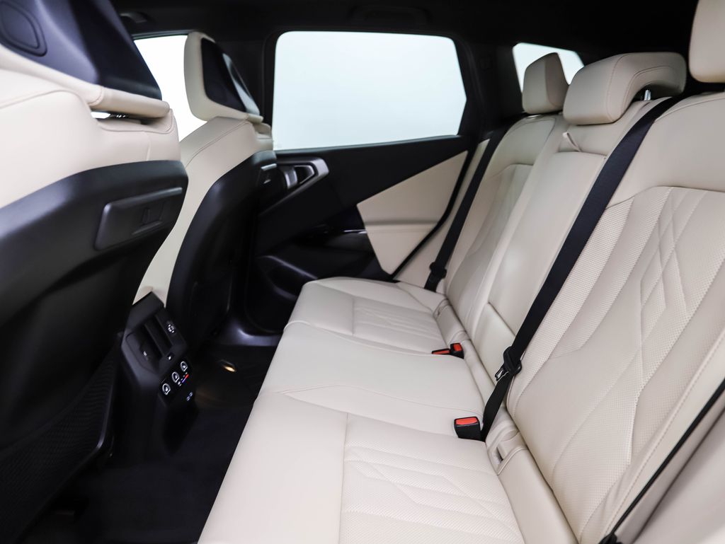 Thumbnail: 2026 BMW X3 - 21