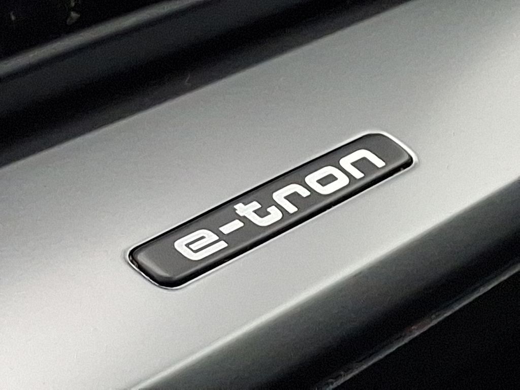 Thumbnail: 2024 Audi Q4 e-tron - 26