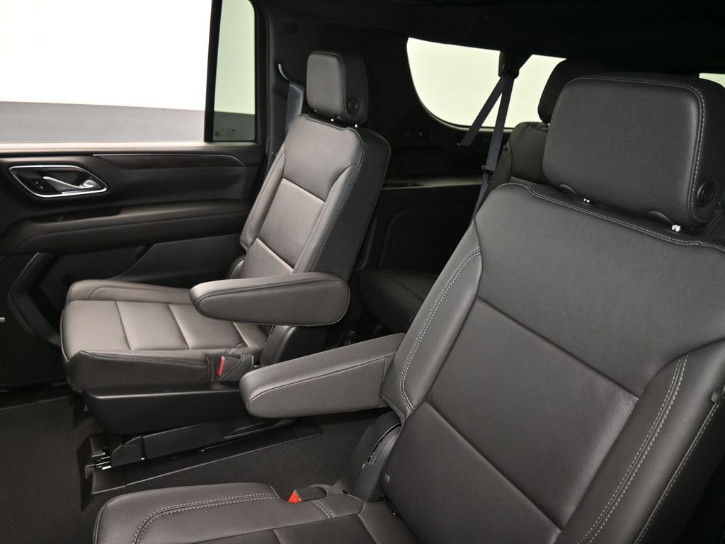 Used 2024 Summit White Chevrolet Z71 image 40