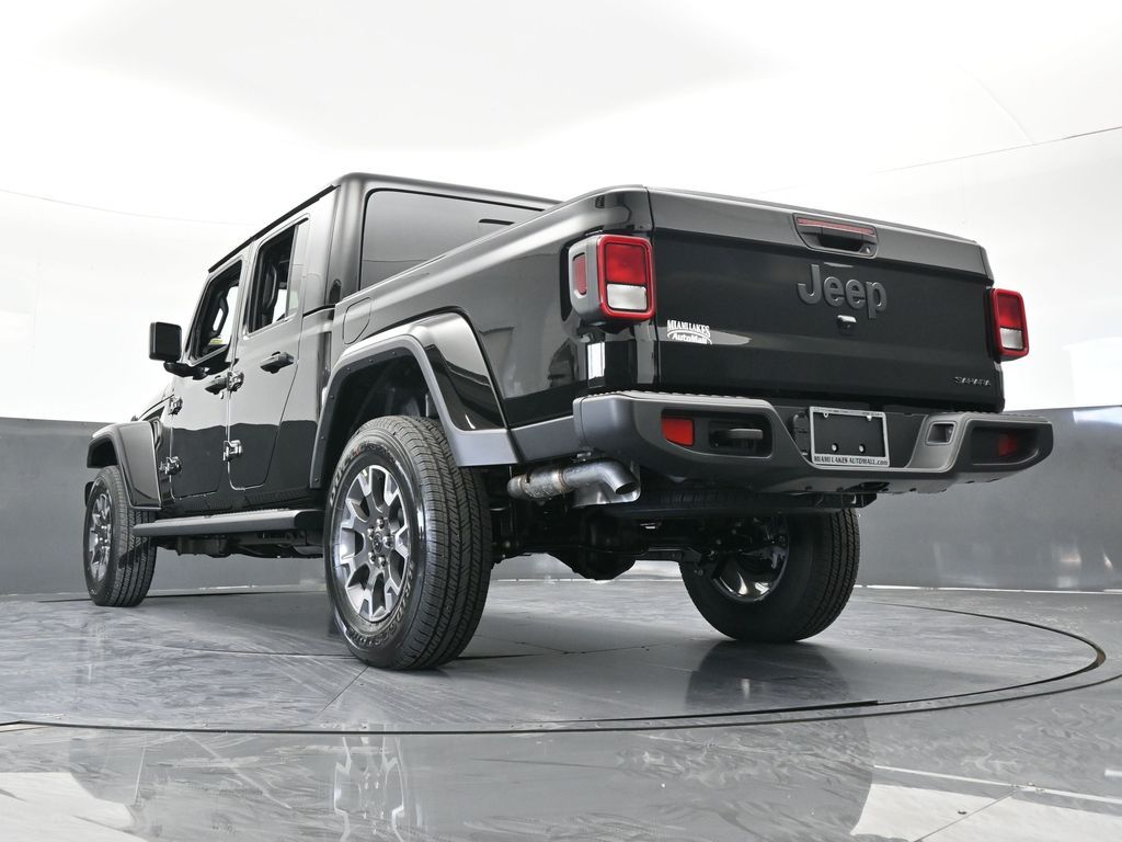 New 2026 black clearcoat Jeep Sahara image 53