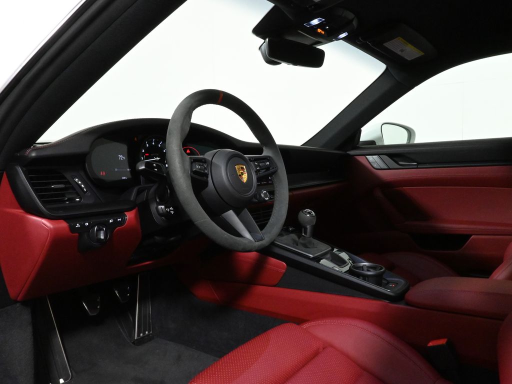 Thumbnail: 2022 Porsche 911 - 4