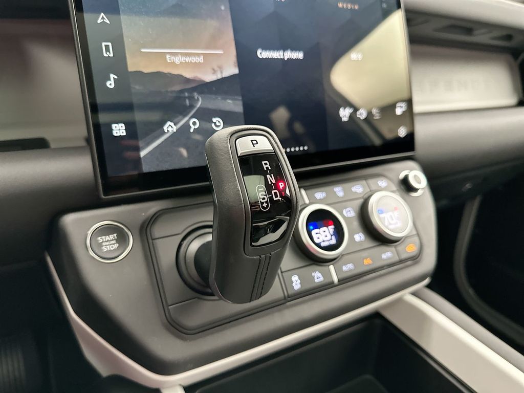 Thumbnail: 2026 Land Rover Defender - 12