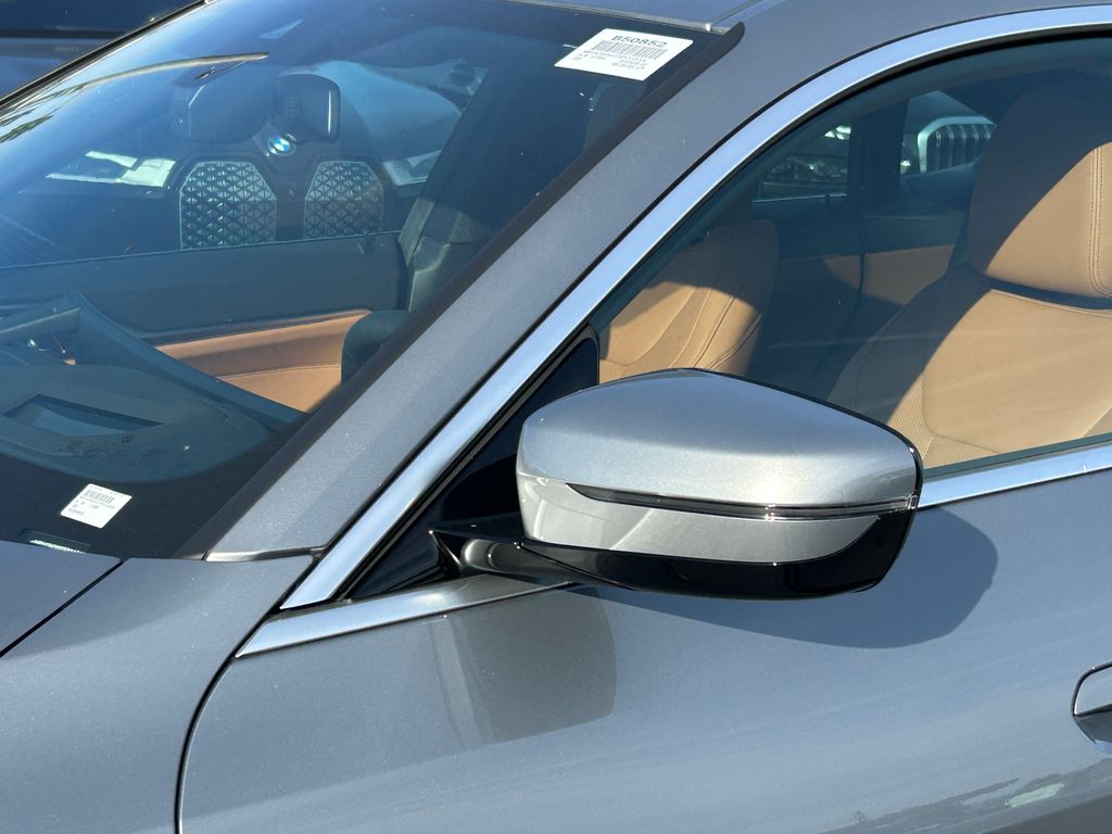 Thumbnail: 2026 BMW i4 - 10