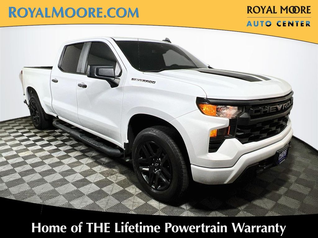 Summit White 2022 Chevrolet Silverado 1500 Pickup Truck Four-Wheel Drive 8-Speed Automatic