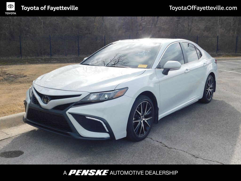 2023 Toyota Camry SE -
                Fayetteville, AR