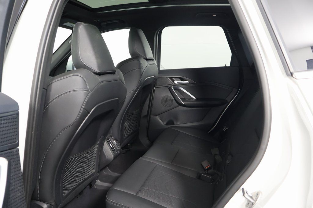 Thumbnail: 2023 BMW X1 - 11