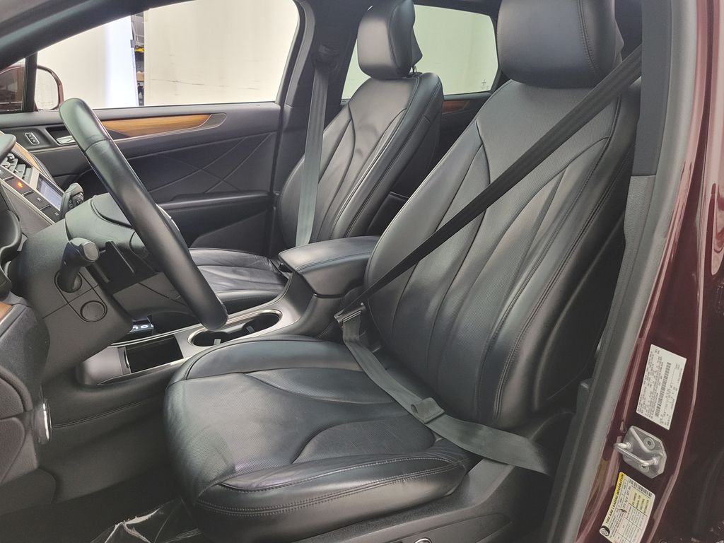Thumbnail: 2019 Lincoln MKC - 23