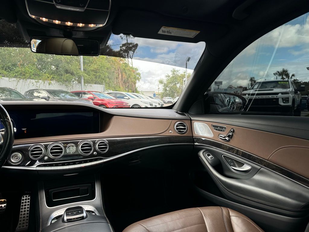 2018 Mercedes-Benz S-Class S 560 24