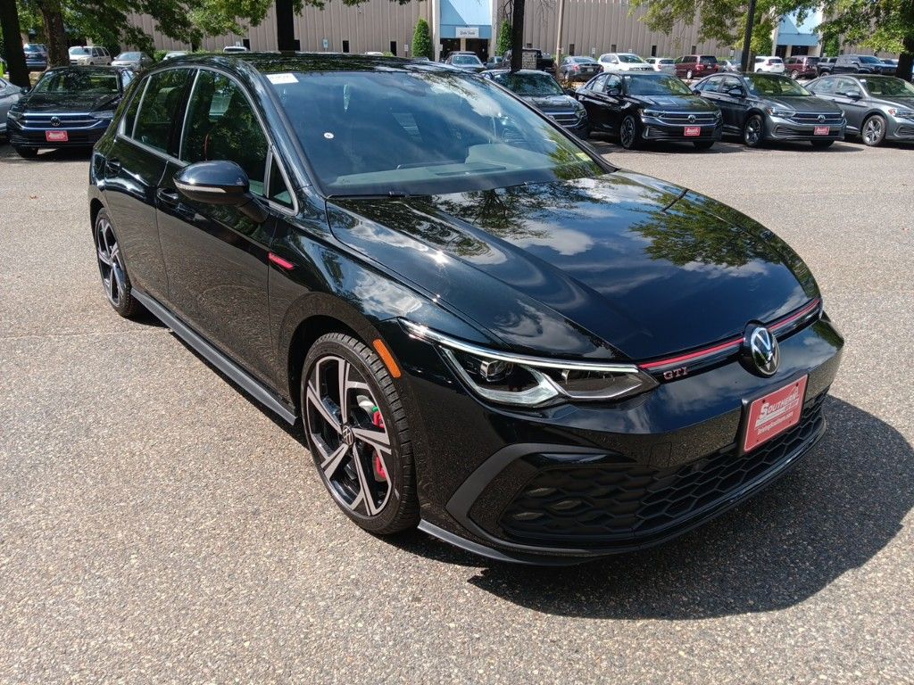 2024 Volkswagen Golf GTI 2.0T SE 7