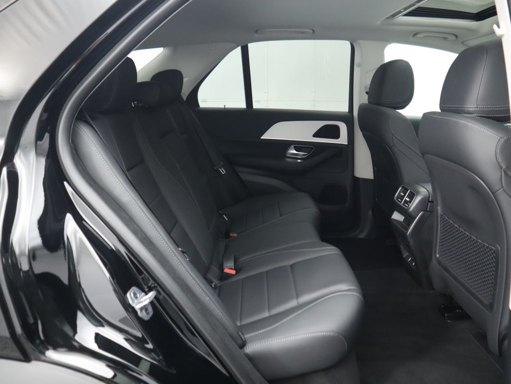 Thumbnail: 2025 Mercedes-Benz GLE - 24