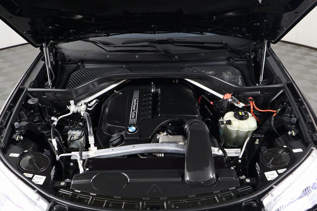 Thumbnail: 2018 BMW X5 - 15