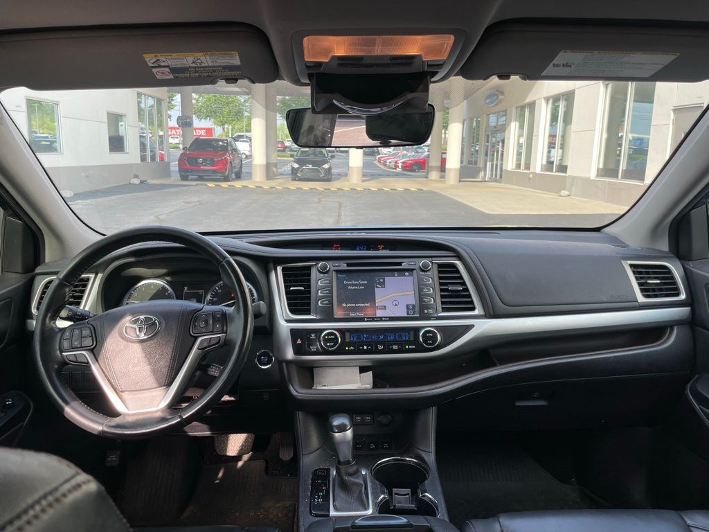 Thumbnail: 2017 Toyota Highlander - 5