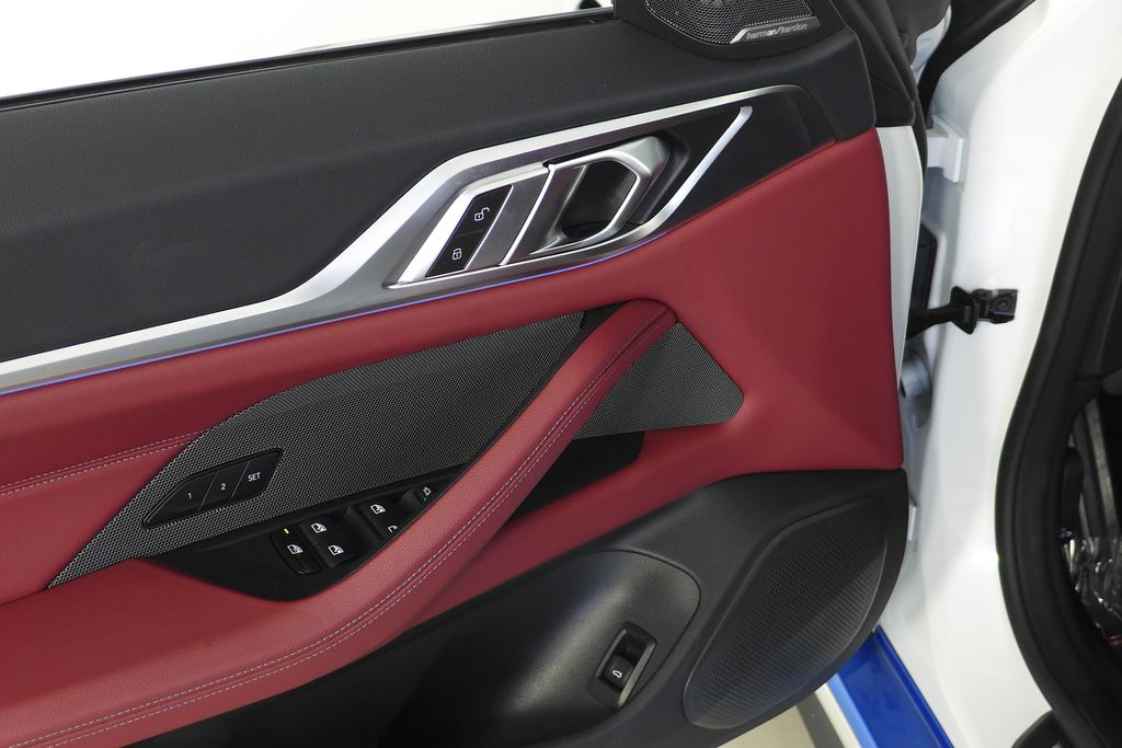 Thumbnail: 2022 BMW i4 - 12