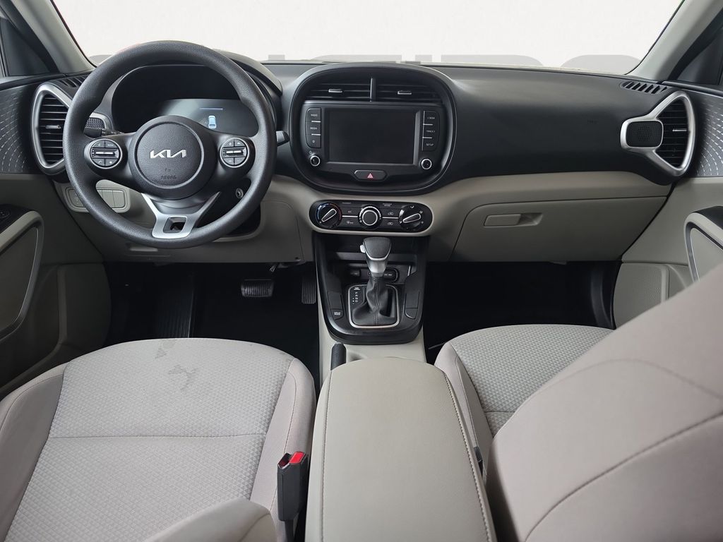 2025 Kia Soul LX photo