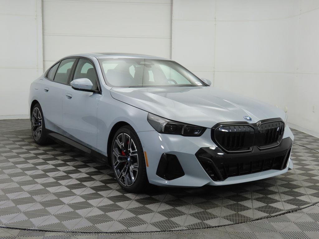 Thumbnail: 2026 BMW i5 - 3