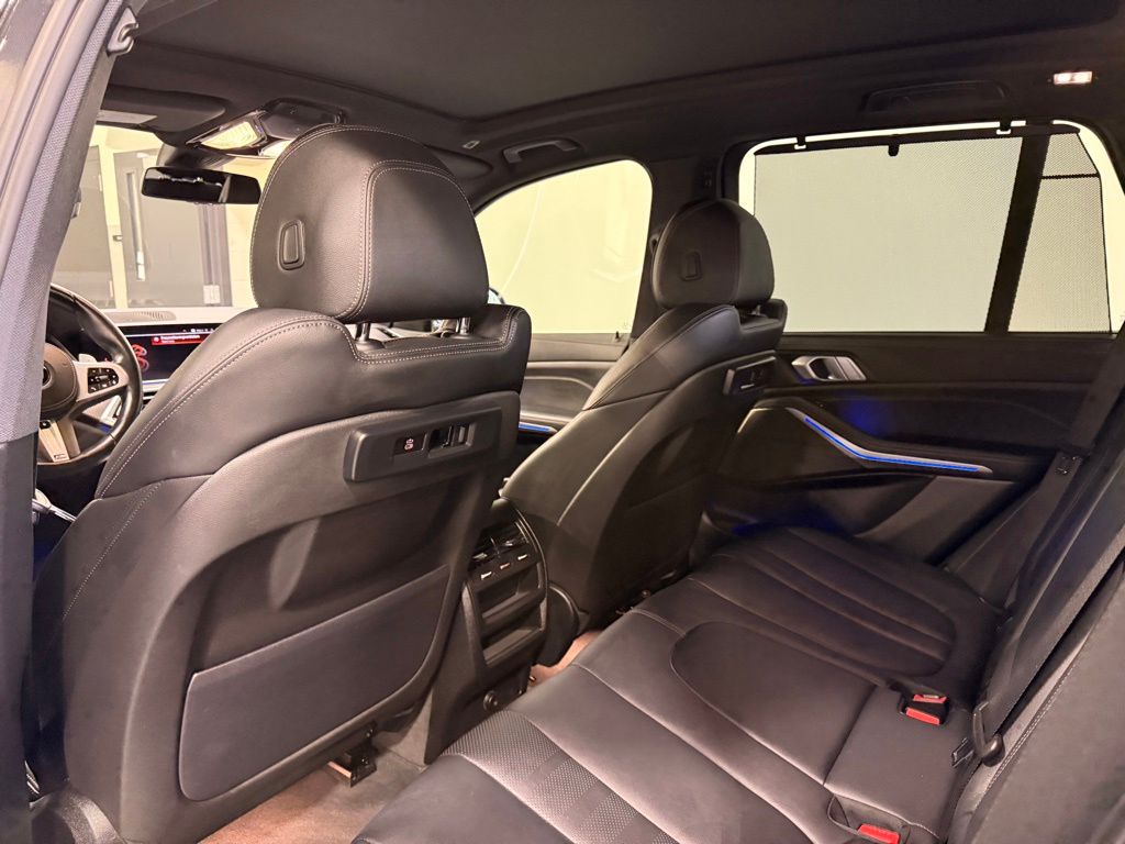 Thumbnail: 2022 BMW X5 - 21