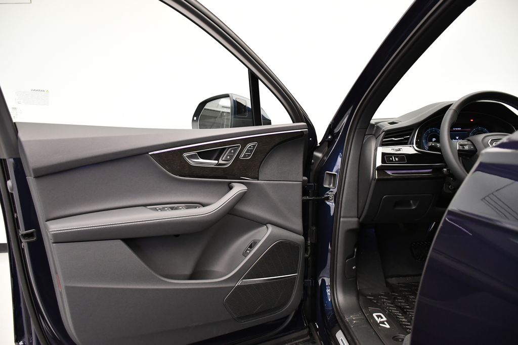 Thumbnail: 2026 Audi Q7 - 31