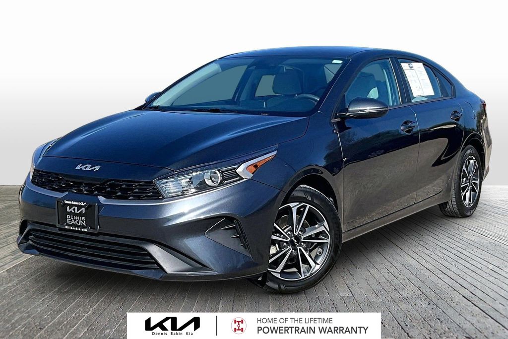 2023 Kia Forte LXS FWD