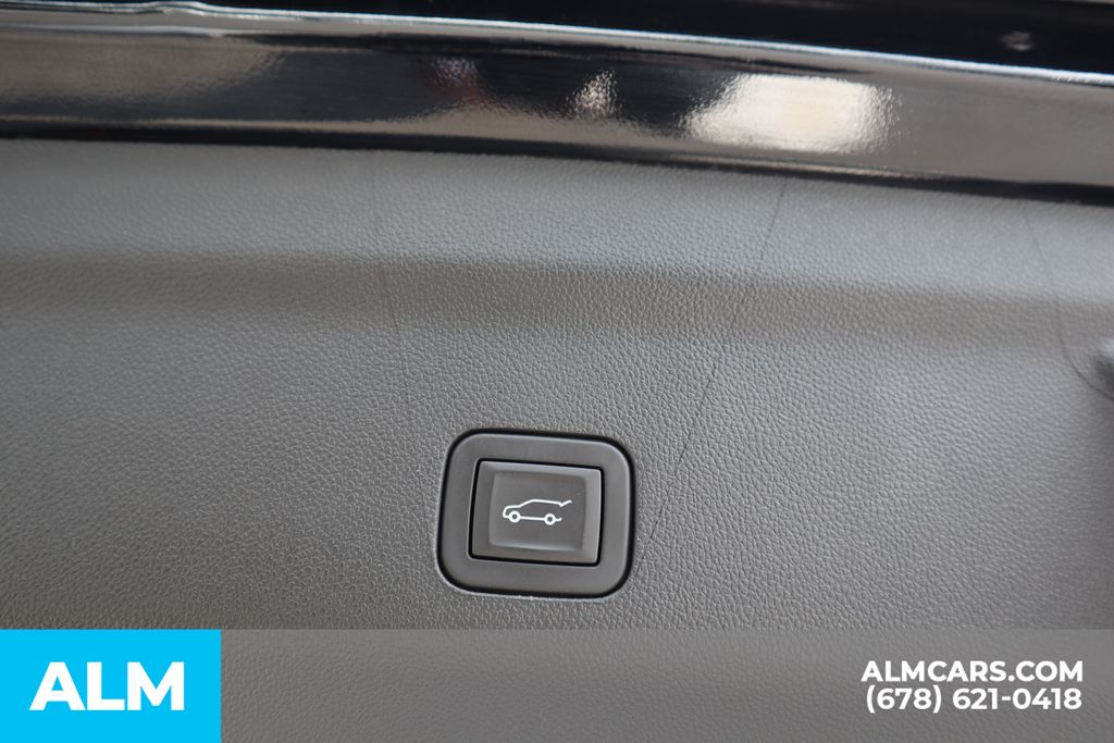Used 2025 Black GMC Denali image 23