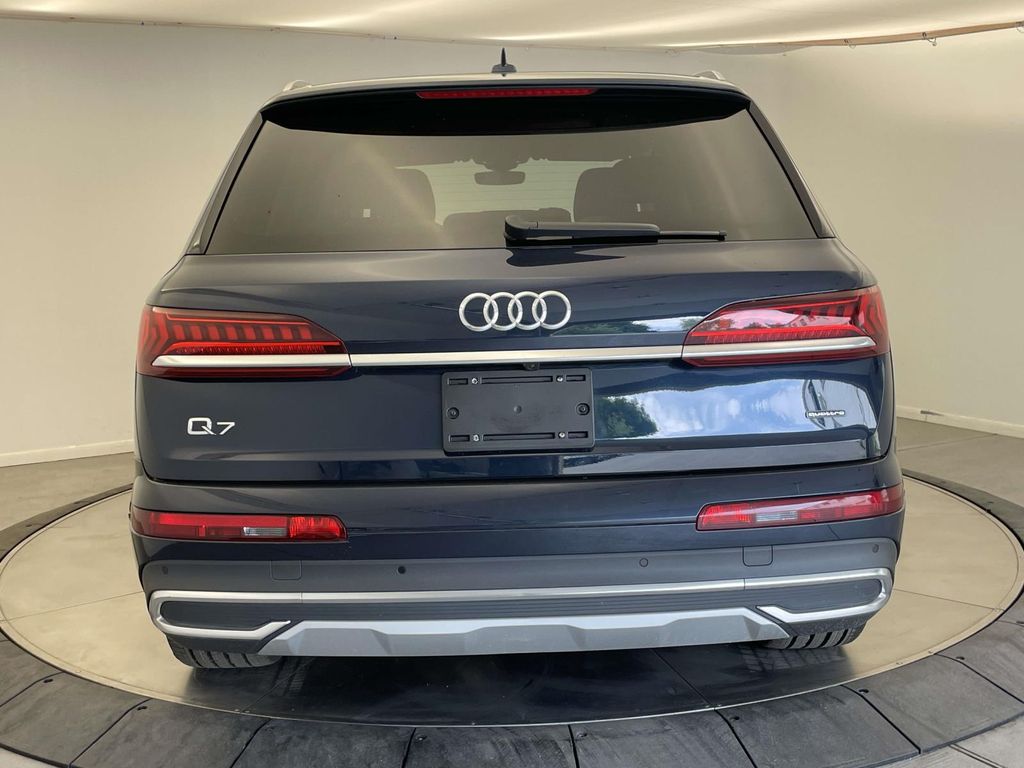 2023 Audi Q7 45 Premium - 5